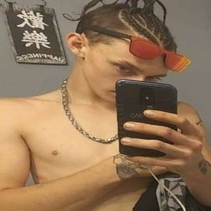 Meet your Posher, Eli